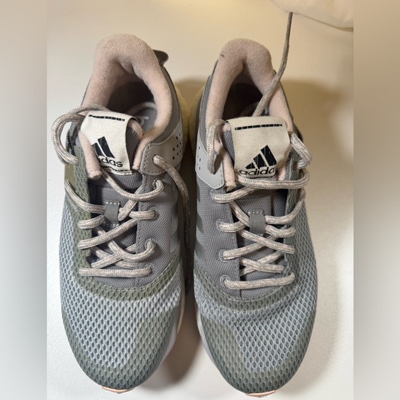 Adidas Response running shoes size 6.5 - Picture 1 of 10